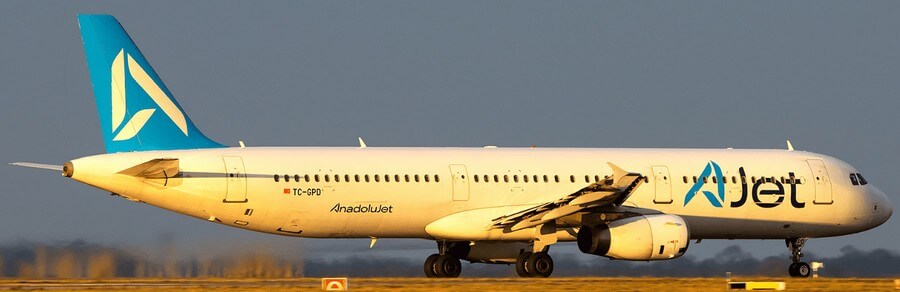 AJet әуе компаниясының Airbus A321 ұшағы